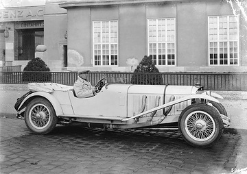 Wilhelm Merck mit seinem Mercedes-Benz Typ S Sport-Rennversion, 1927.