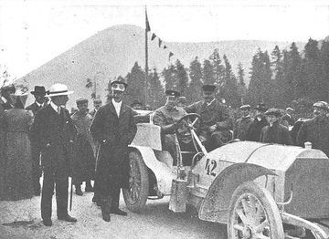 Hermann Braun in Theodor Dreher's Mercedes 90 hp touring car, with which he won the class for cars with a displacement of over 8.5 litres at the Semmering Race on 17 September 1905.